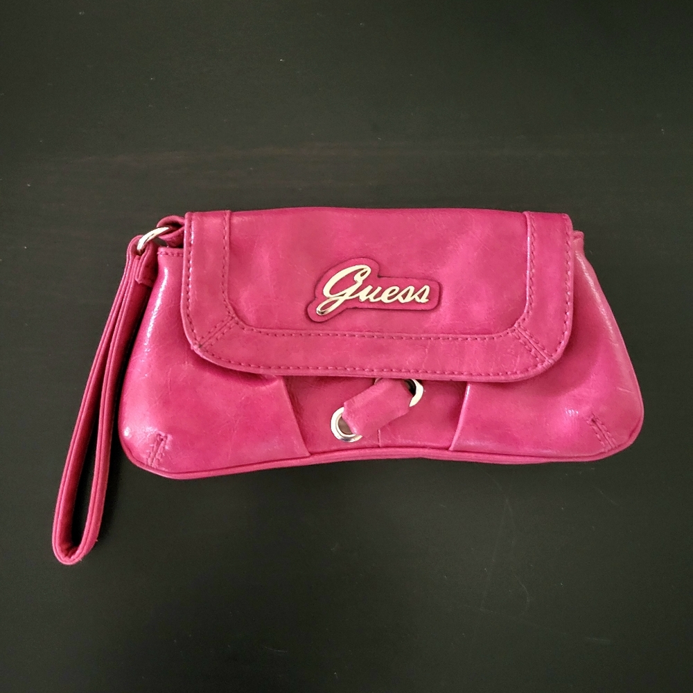 Guess clutch